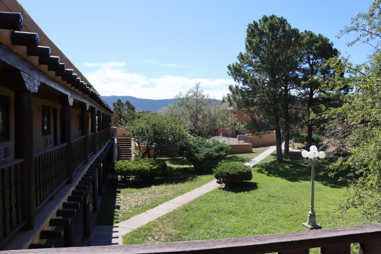 Sagebrush Inn & Suites Taos Dış mekan fotoğraf